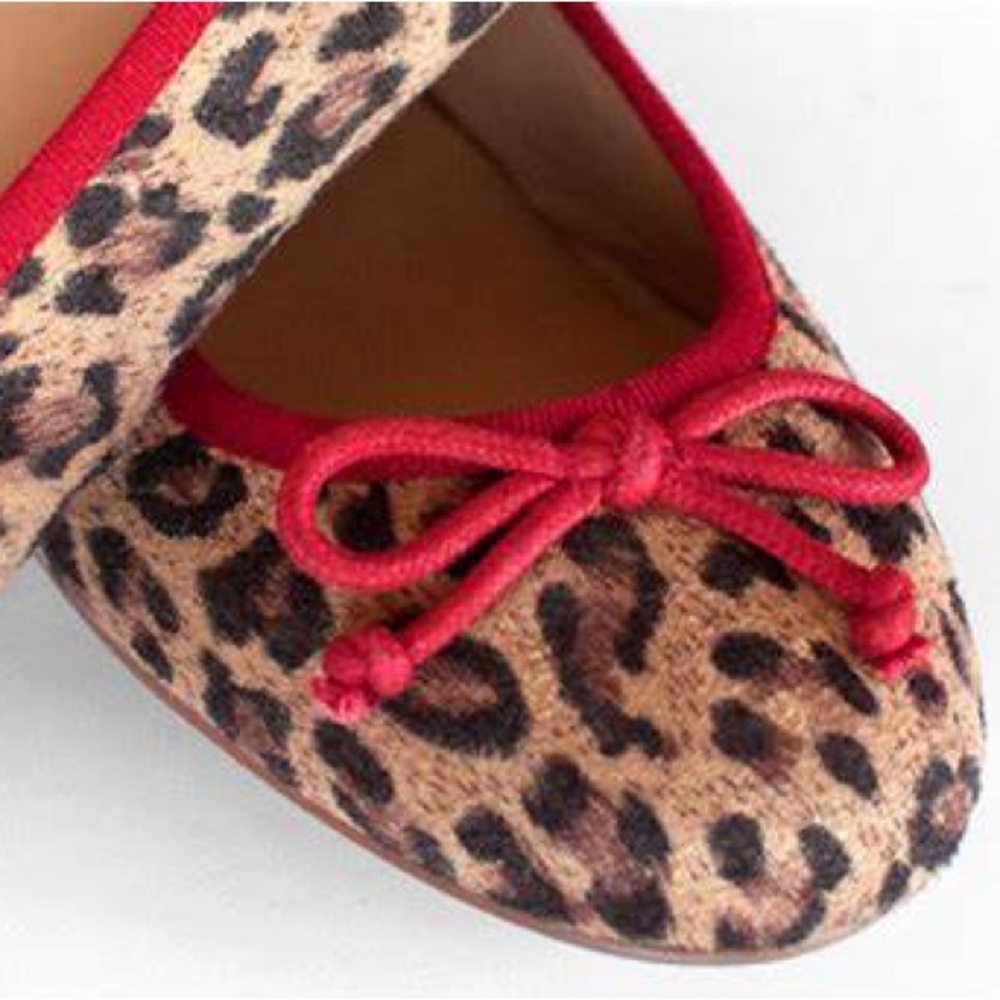Kelsi Dagger Leopard Print Flats with Red Trim Runs small - Picture 14 of 14